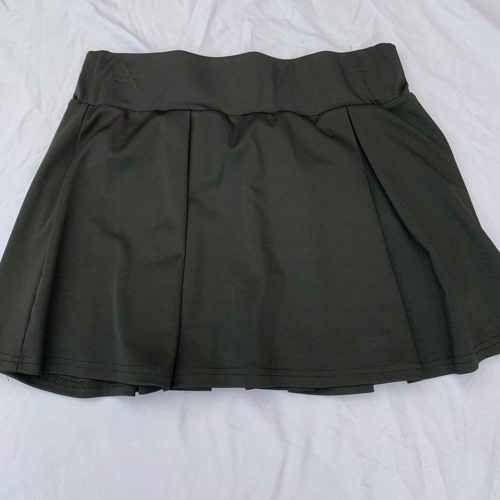 Womens black tennis/golf skirt or skort - Picture 2 of 4